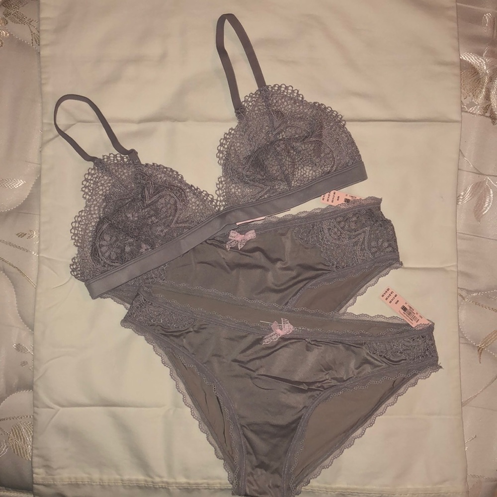 Victoria’s Secret Lace Bralette & Panties Set